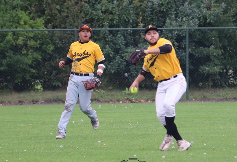 Minister Thijsen A Atende Torneo Di Softball Arubiano Na Zoetermeer.2