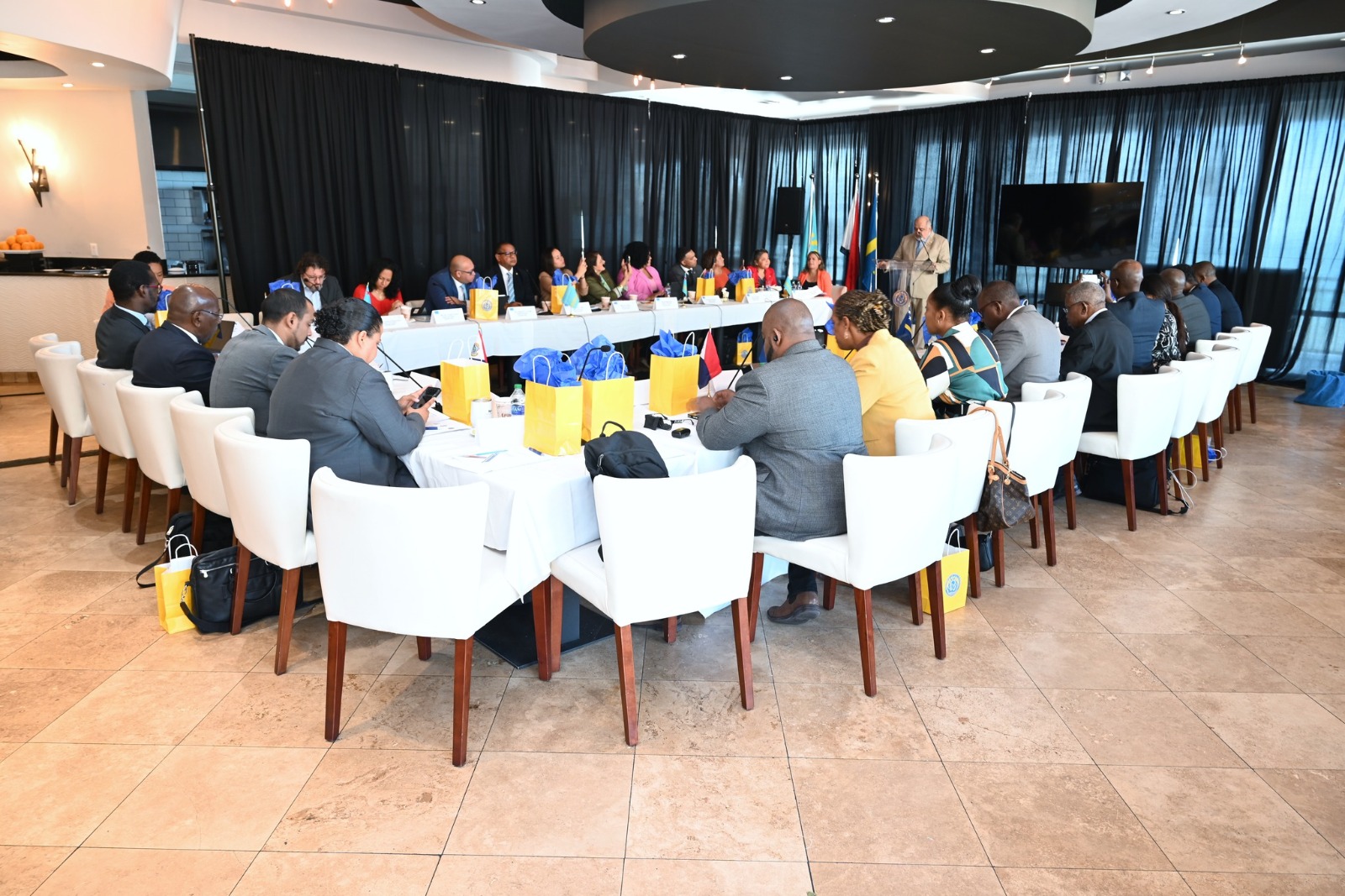 Parliamentarians Deem Tripartite Meeting A Success 162 Parlamentarionan Ta Considera E Reunion Tripartiet Un