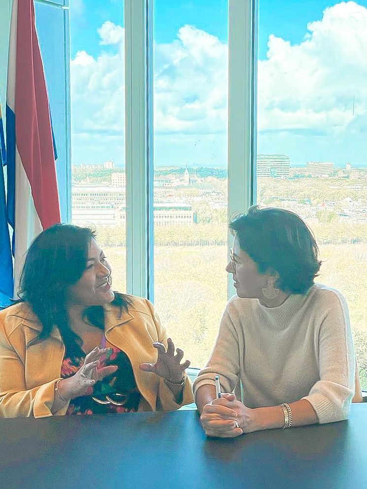 Minister Xiomara Maduro A Reuni Den E 'Vierlandenoverleg' Riba Enseñansa Y Cultura Cu Mandatarionan Di Reino Hulandes 165 4 Landenoverleg Nov23 06