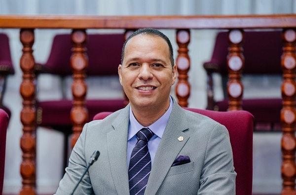 Parlamentario Di Mep Marco Berlis