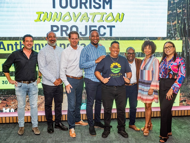 Anthony Angila A Gana 10.000 Den Tourism Innovation Project Shark Tank Di Tcb Ku Su Proyekto Di ‘Kunuku Life.2