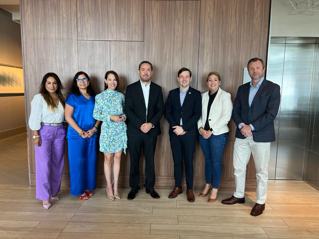 Aruba Tourism Authority Y Aruba Airport Authority Cu Bishita Exitoso Na Chile Y Peru 1