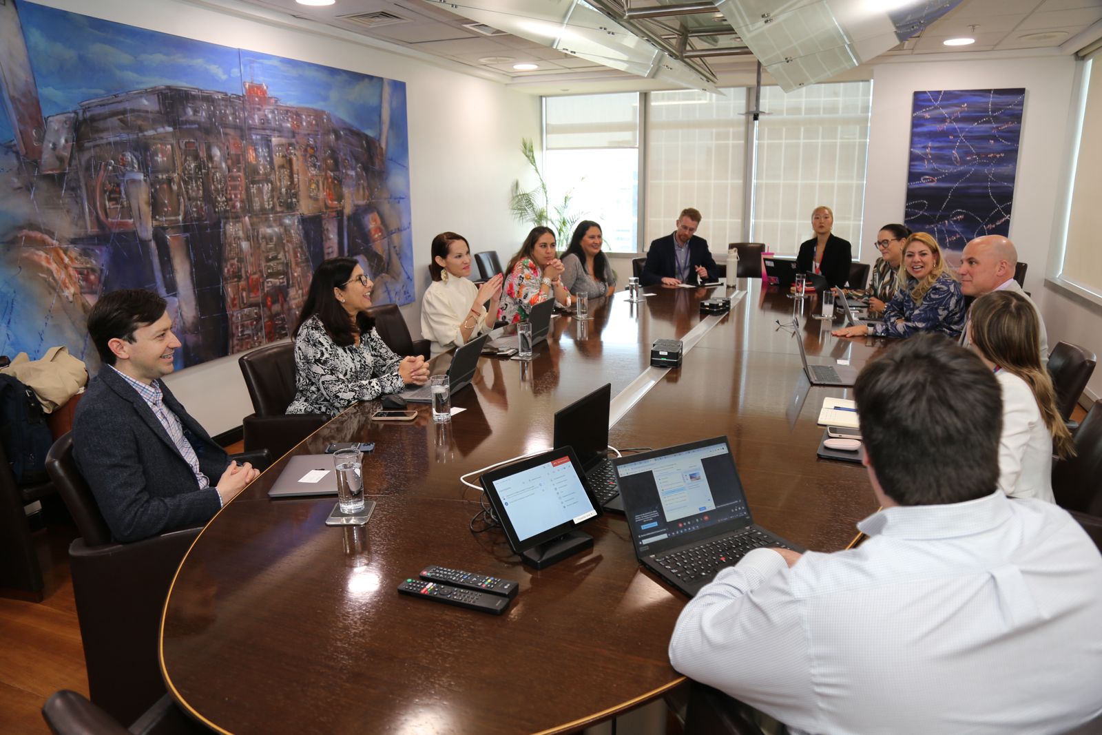 Aruba Tourism Authority Y Aruba Airport Authority Cu Bishita Exitoso Na Chile Y Peru.3