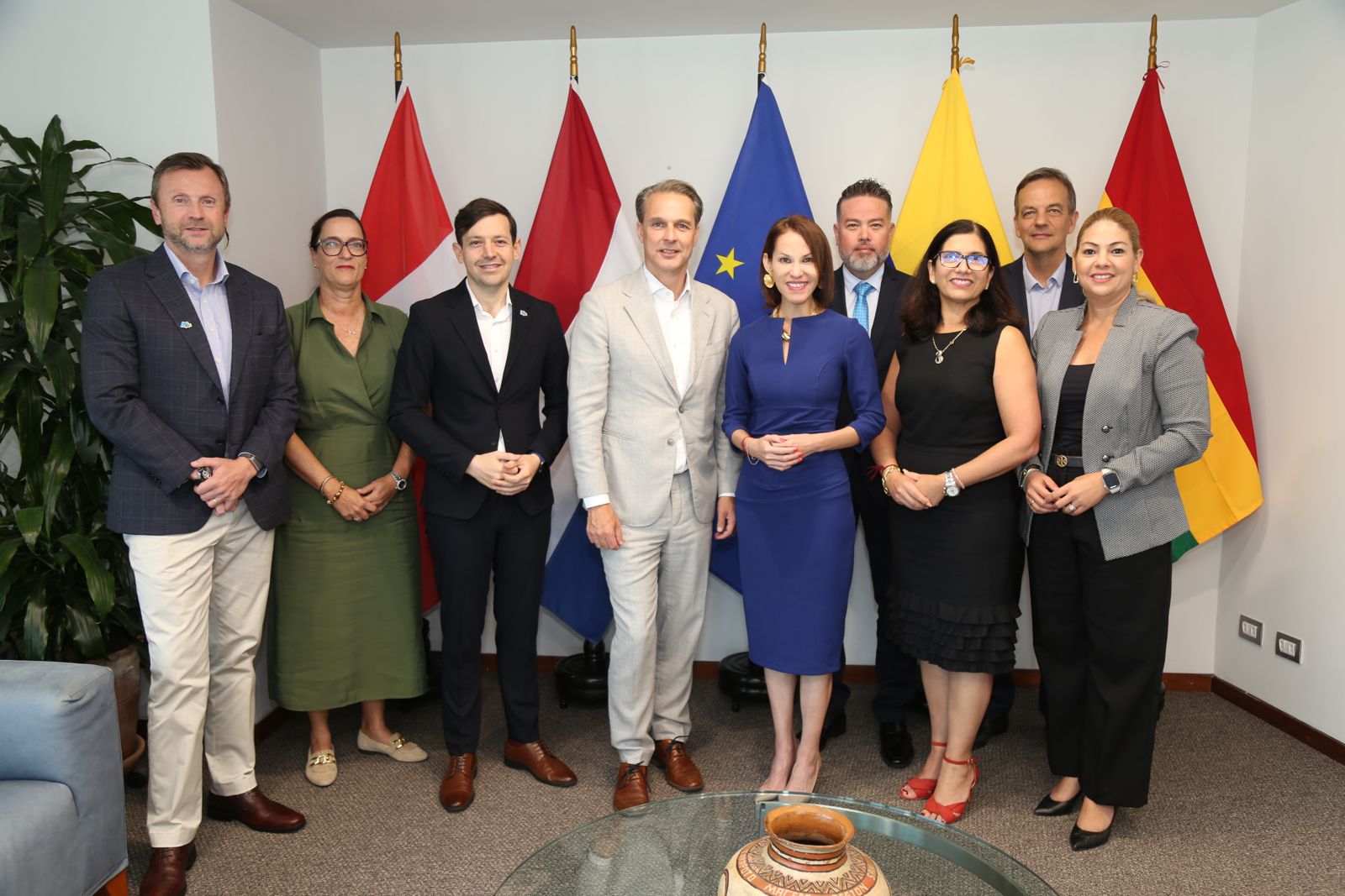 Aruba Tourism Authority Y Aruba Airport Authority Cu Bishita Exitoso Na Chile Y Peru.6