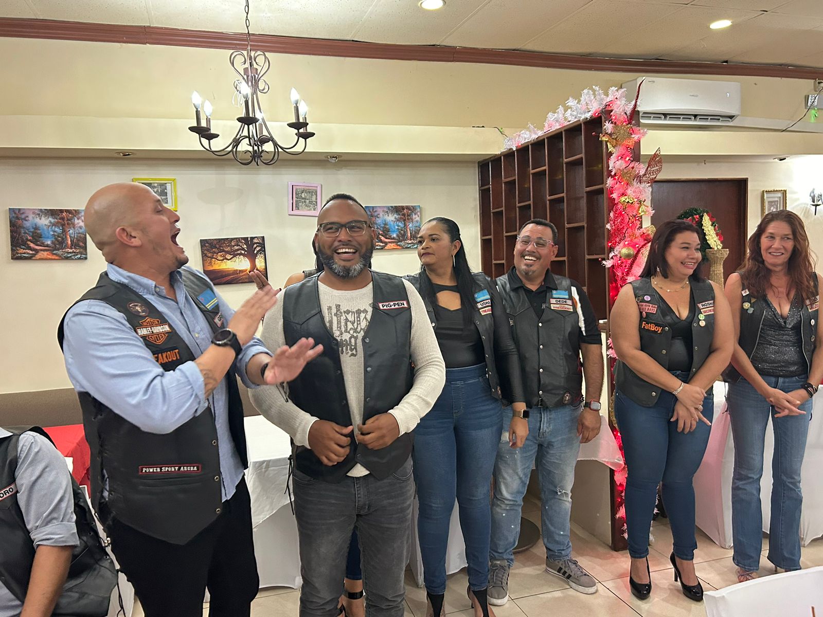 Famia Di Gonz Riders Ta Crece Cu Seis Miembro Nobo 160 Gonz Riders 2