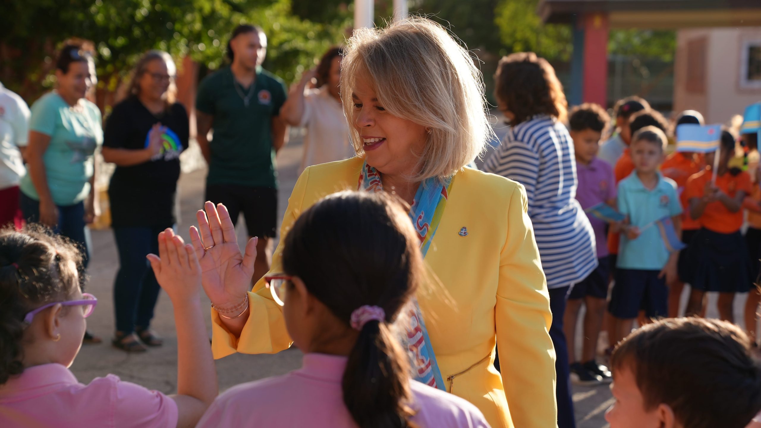 Prome Minister Evelyn Wever-Croes: Muchanan Di Klas 5 Di Reina Beatrix School A Duna Prome Minister Un Presentacion Riba E Bida Di Betico 162 Beatrix School3 Scaled