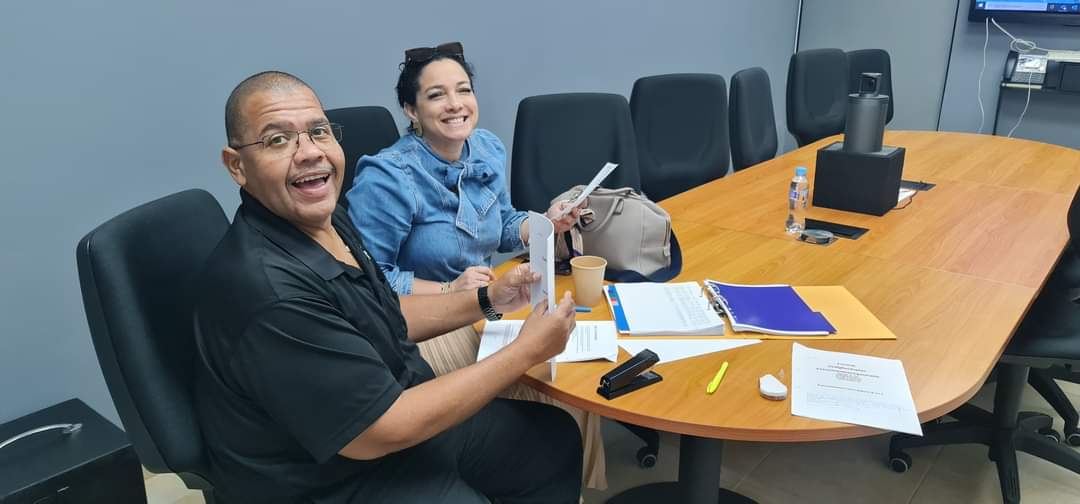 Gruponan A Entrega Nan Veiligheidsplan Aruba Carnaval Plan Di Siguridad Di Aruba Su Carnaval.77