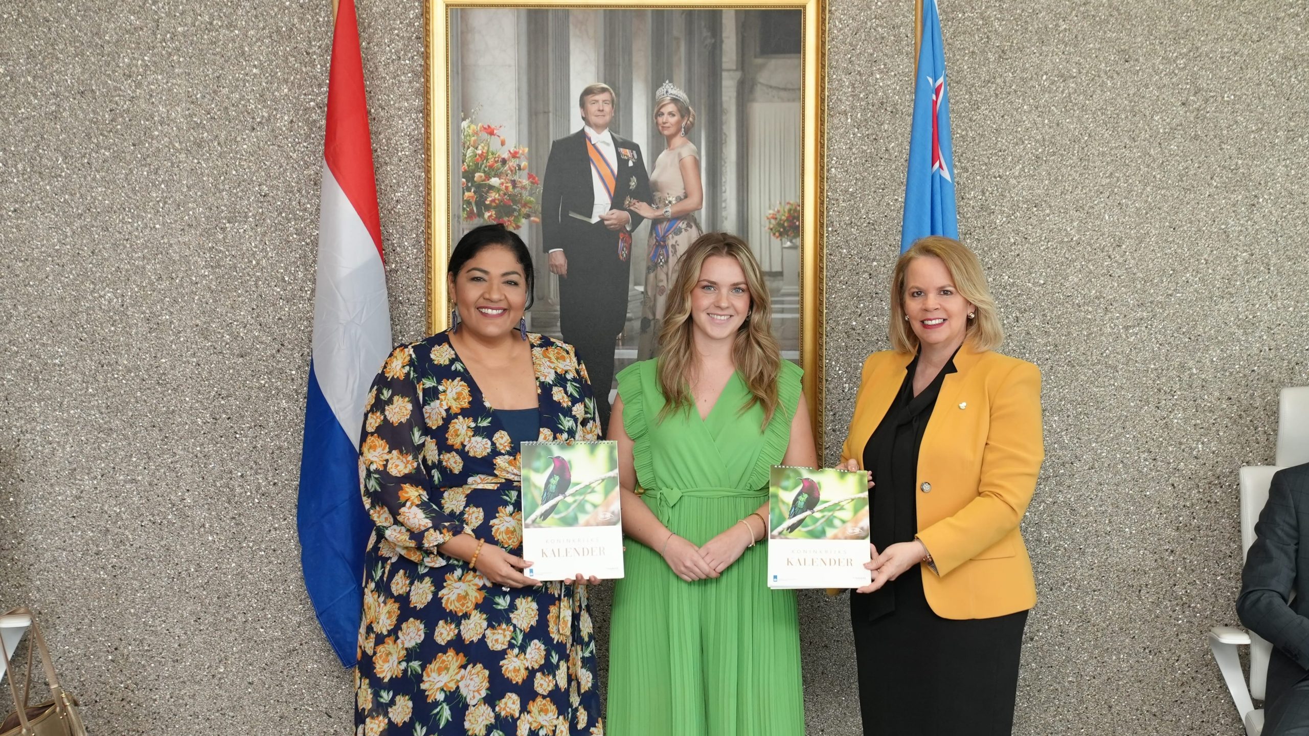 Prome Minister A Ricibi Bishita Di Mas Di 30 Studiante Di De Haagse School Na Den Haag 163 Haagse School5 Scaled