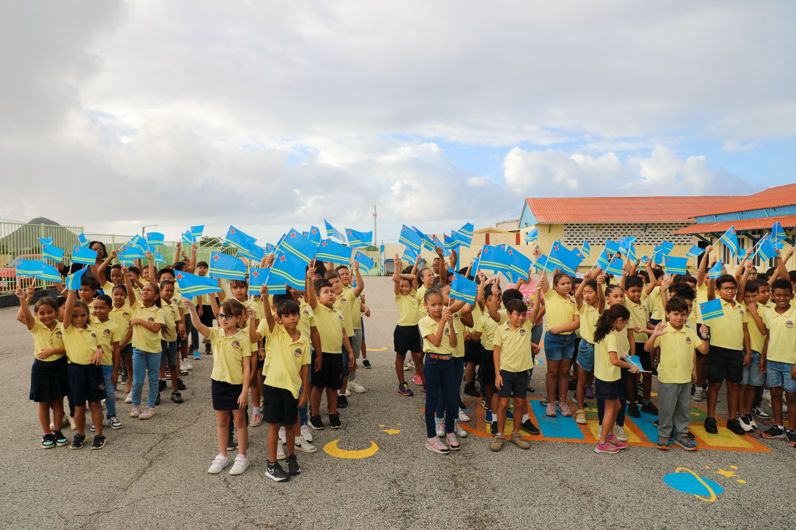 En Conexion Cu Dia Di Betico: Minister Maduro A Bishita Maria Goretti College Y Ayo Kleuterschool 160 Minfic A Bishita Maria Goretti College Y Ayo Ks 003