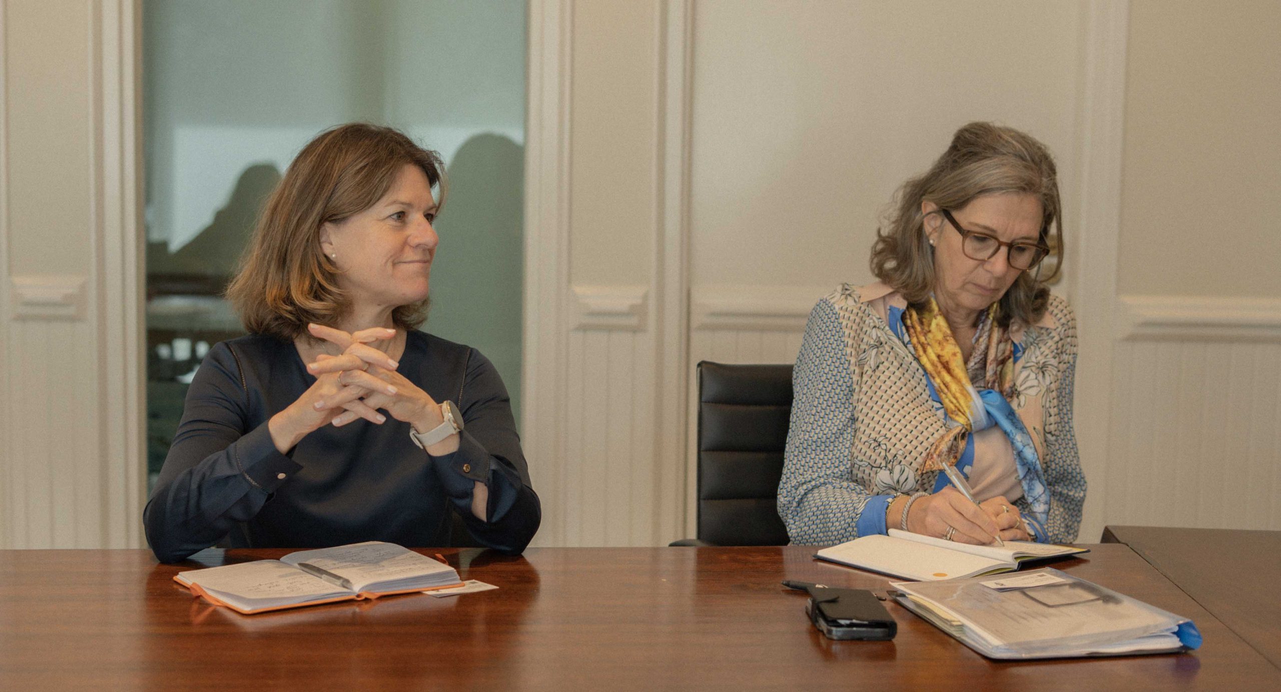 Pic Embahador Di Hulanda Bishita Minister Oduber.2 Scaled