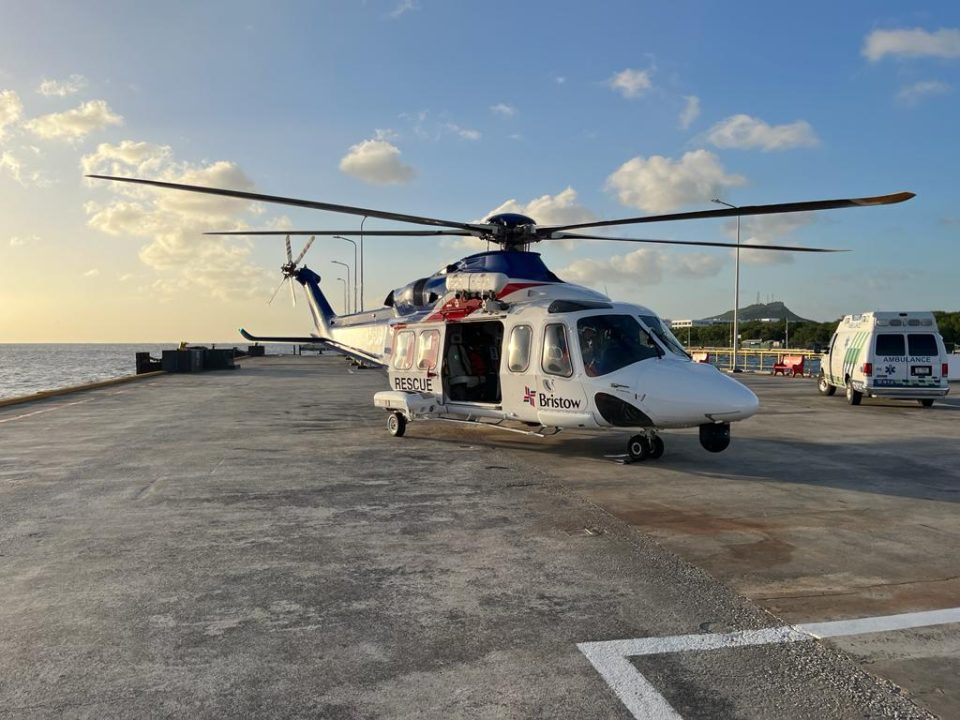 Wardakosta Su Helikopter Ta Evakua Persona Na Klein Korsou