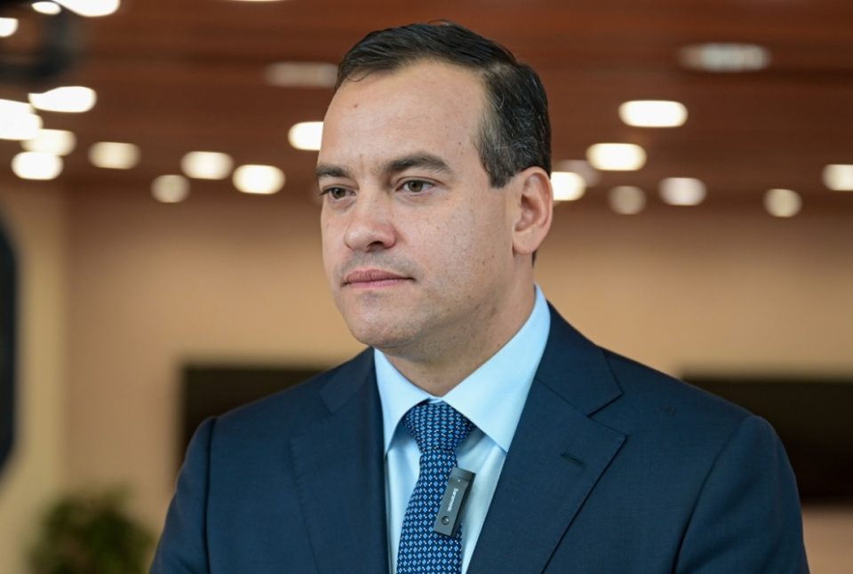 Mnister Di Economia Geoffrey Wever