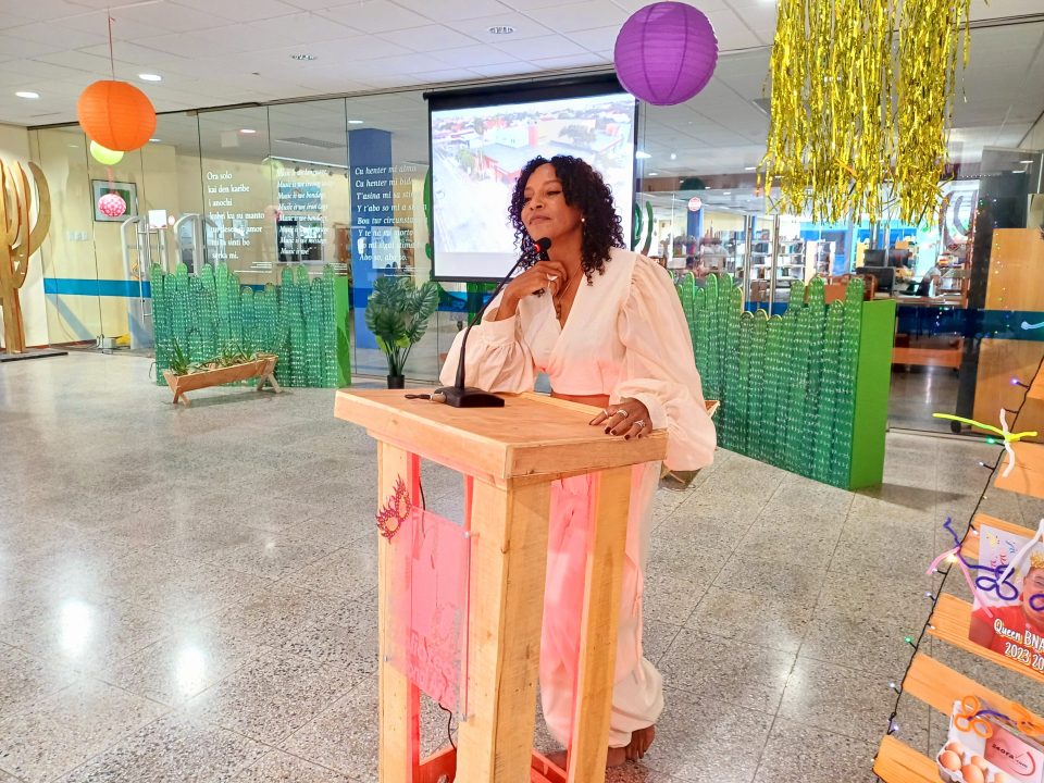 Vanessa Dia Di Biblioteca 1