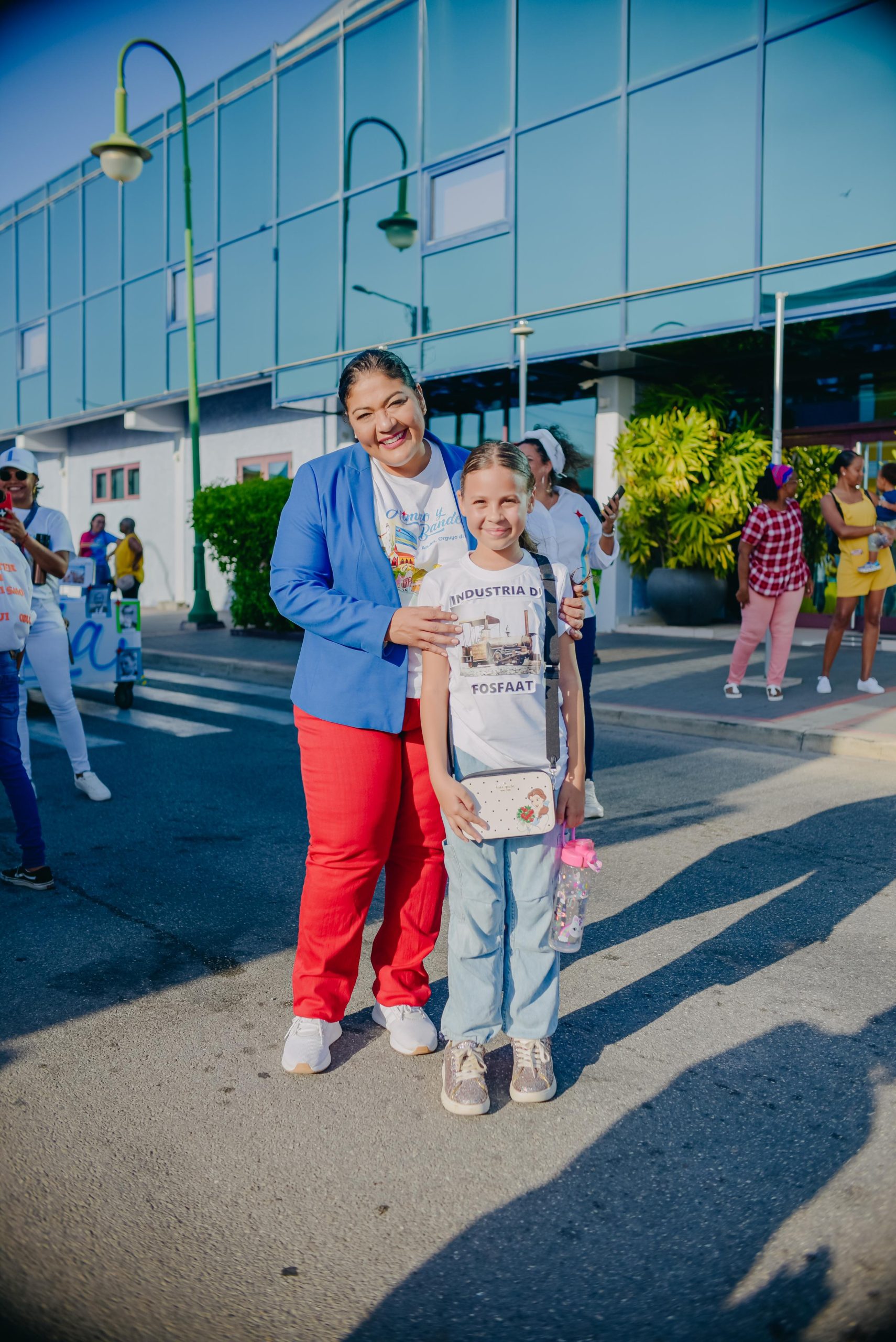 Minister Xiomara Maduro A Presencia E Marcha Cultural Di St. Paulus School 168 2024 Hb Parada Paulus School 09 Scaled