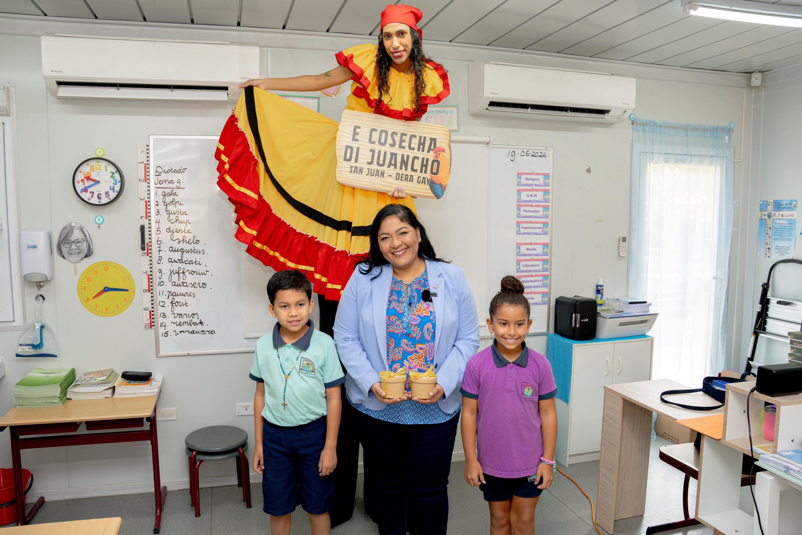 Minister Maduro Di Cultura A Bishita Colegio San Hose 165 Bishita San Juan Scol San Jose 05 Scaled