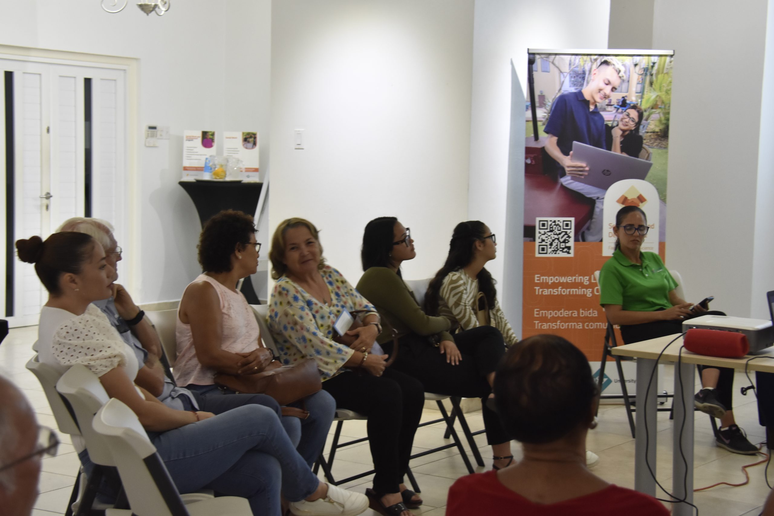 Dialogo Publico Ban Papia Di Obesidad Y Sobre Peso Ta Pa Studiantenan Conecta Cu Sociedad 160 Presentacion Di Salud 6 Scaled