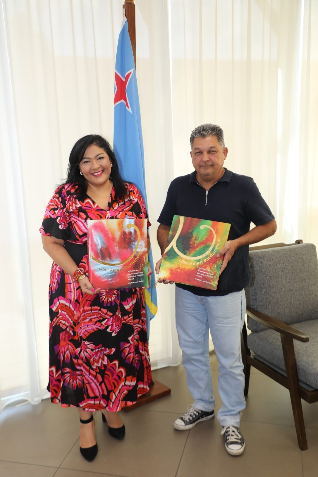 Minister Maduro A Cera Conoci Cu E Obra Maestra Di Chibi Van Der Hans 168 Publicacion C Vd Hans 01