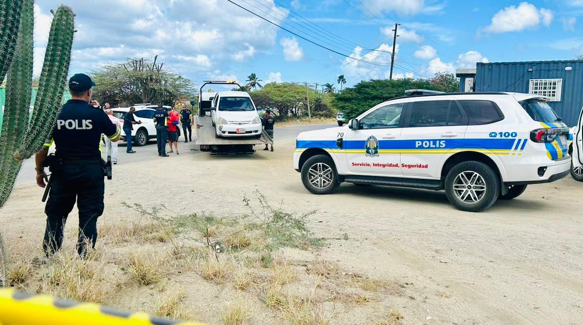 Riba Accion Pa Detencion Di Sospechoso Di Joyriding A Topa Cu Arma Y Polis A Fractura Pia 160 Polis