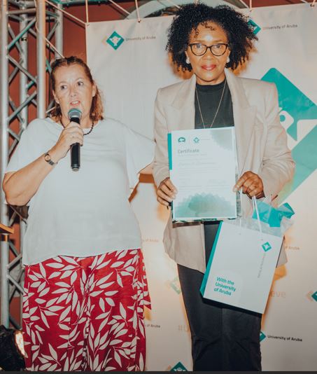 Reconocimento Di Studiante Embahador (Universidad Di Aruba) 162 Universidad Di Aruba 4
