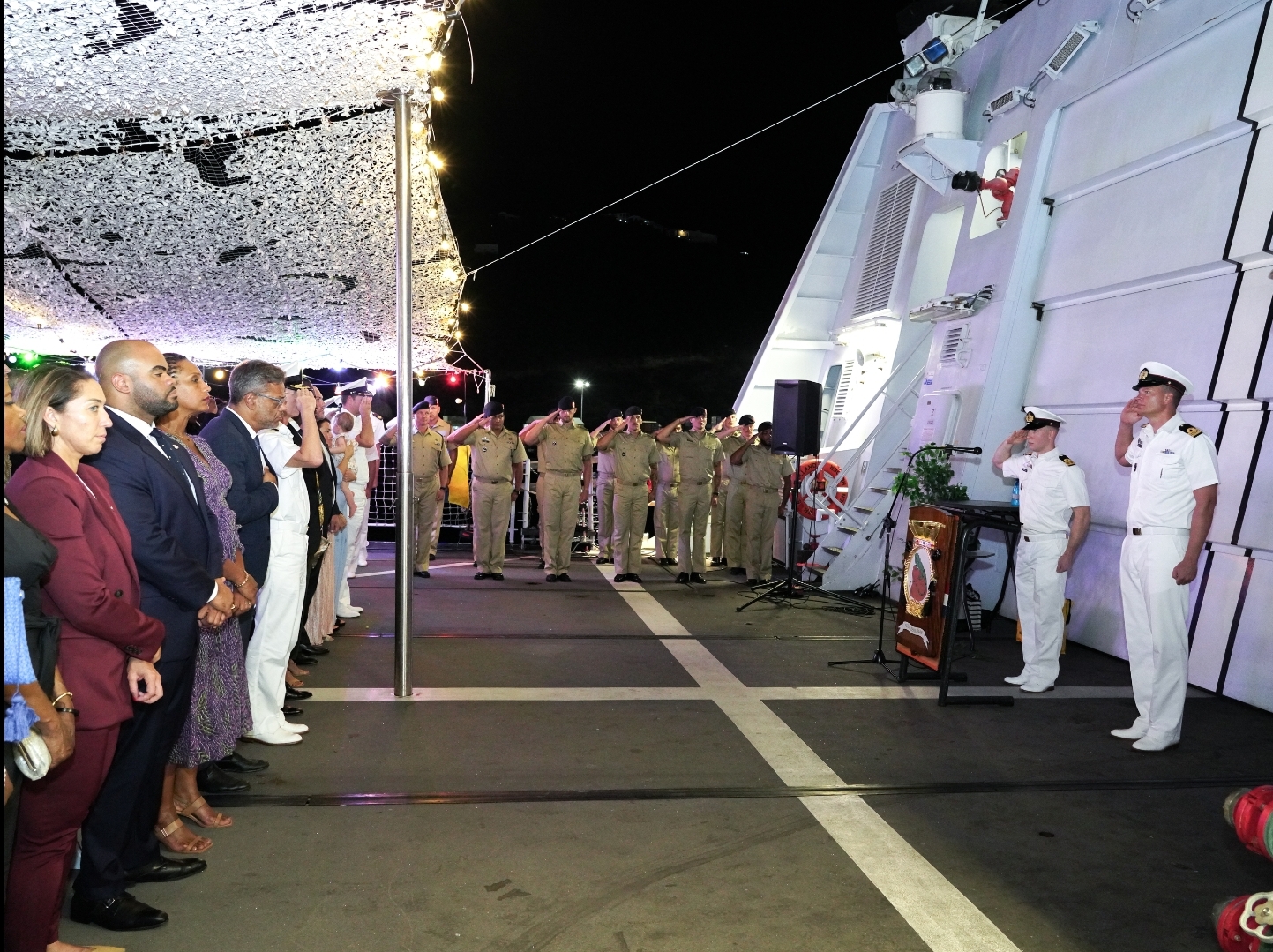 Major Houtenbos New Commander Of The Marine Detachment Of Sint Maarten 164 Change Of Command Sxm 3