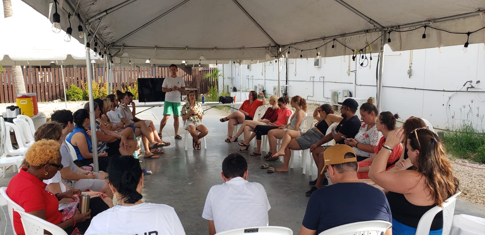 11 Pais A Sigi E Programa “Step Forward” Organiza Pa Euhub Di Cede Aruba 163 Cede Aruba 1