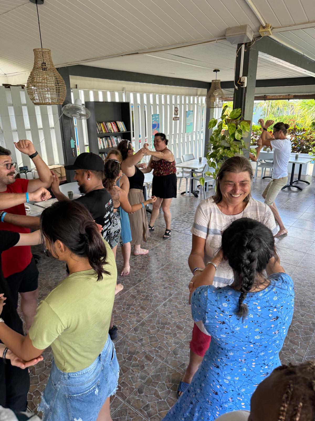 11 Pais A Sigi E Programa “Step Forward” Organiza Pa Euhub Di Cede Aruba 161 Cede Aruba 2