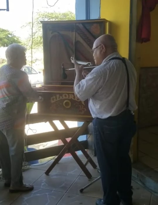 Señora Anna Maduro-Roga ( Miho Conoci Como &Quot;Chichi Di Yati&Quot;) A Nace Riba Dia 8 Di November 1932 Y Ta Fayece Riba Dia 21 Di December 2024. 160 Senora Anna Maduro Roga Miho Conoci Como Chichi Di Yati 3