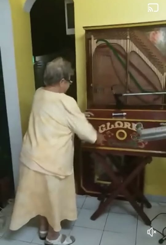 Señora Anna Maduro-Roga ( Miho Conoci Como &Quot;Chichi Di Yati&Quot;) A Nace Riba Dia 8 Di November 1932 Y Ta Fayece Riba Dia 21 Di December 2024. 161 Senora Anna Maduro Roga Miho Conoci Como Chichi Di Yati 4
