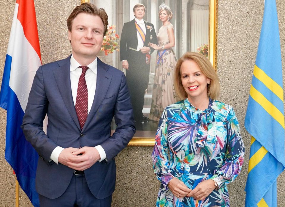 Prome Minister Y Minister Di Defensa Jpeg