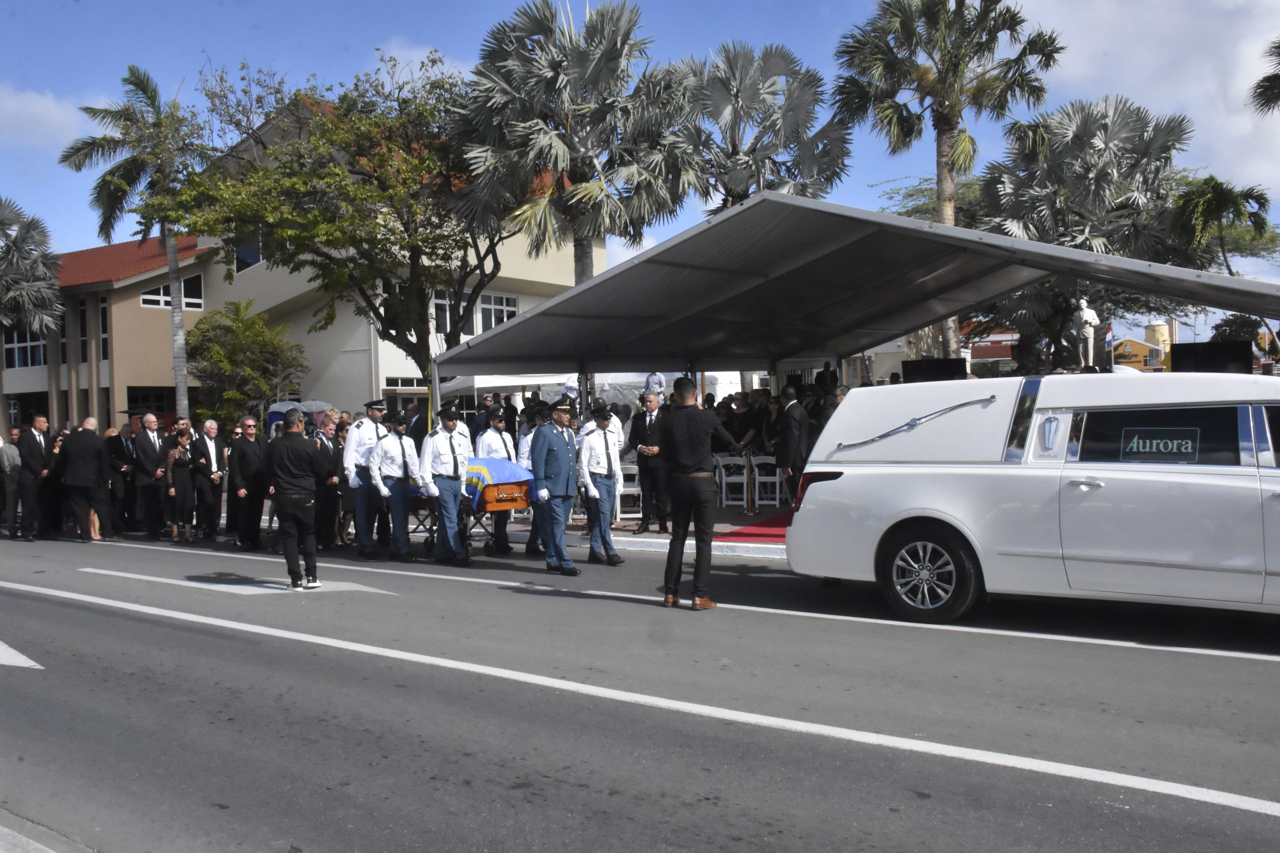 Entiero Henny Eman 5 Scaled