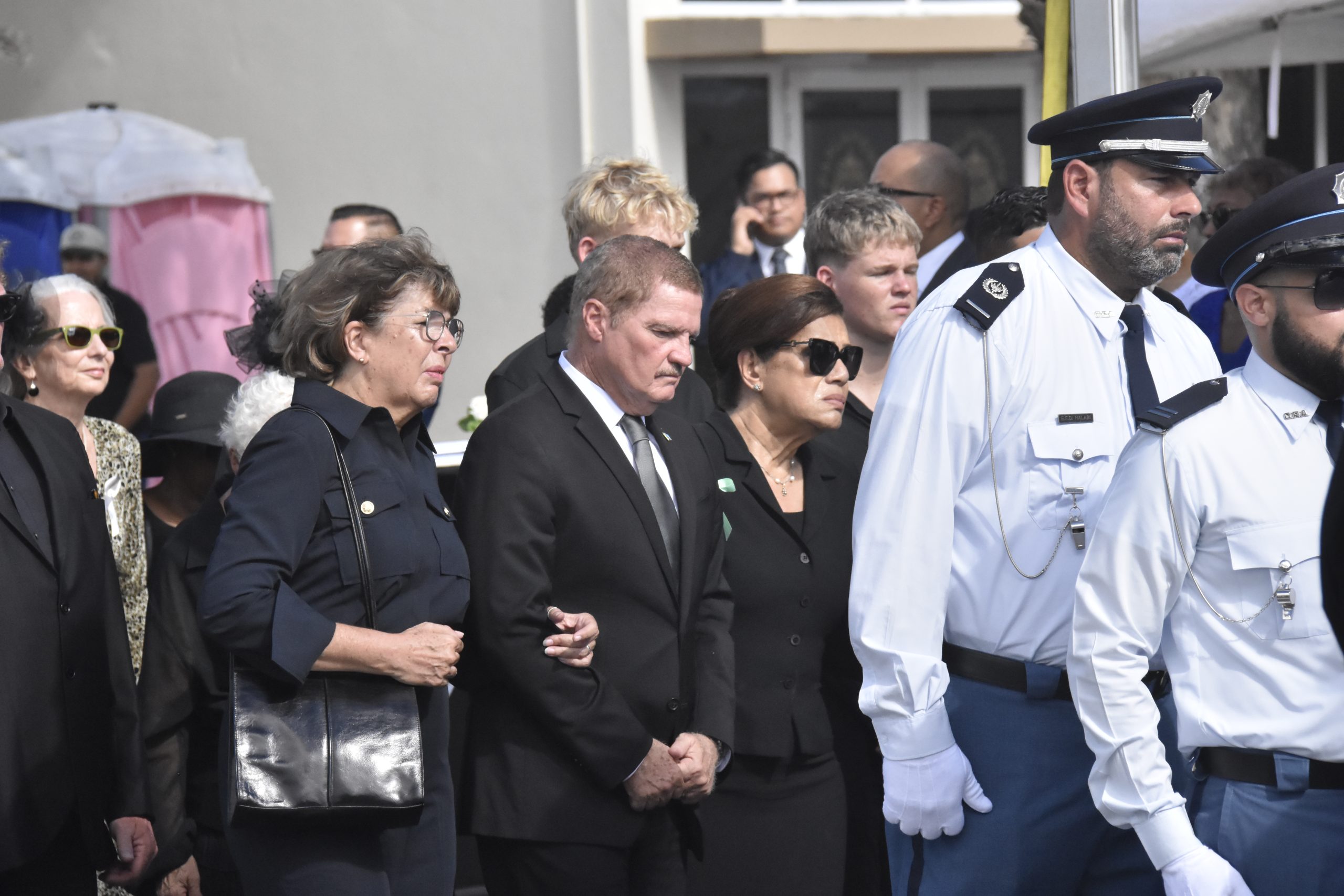 Entiero Henny Eman 8 Scaled