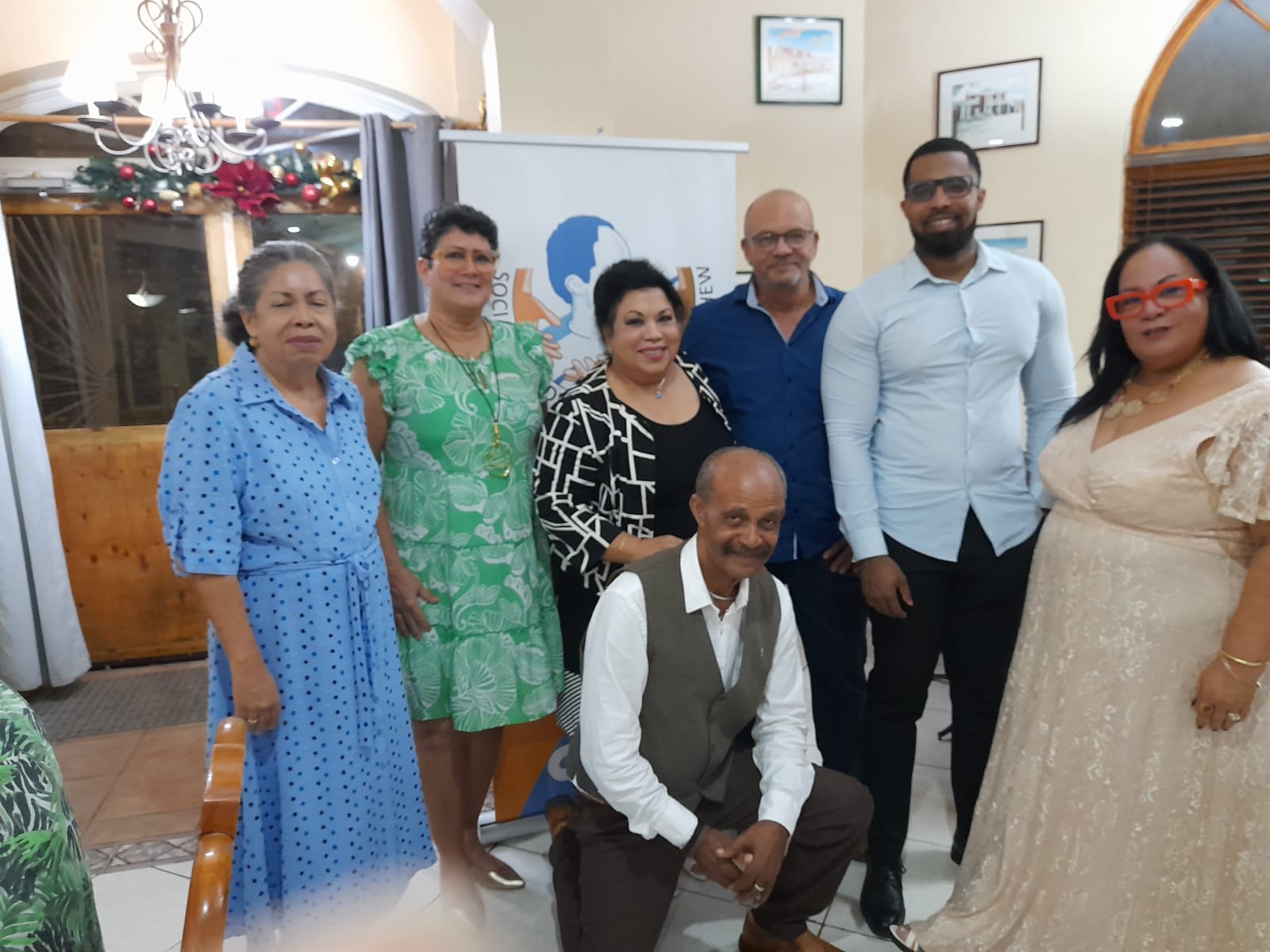 Un Anochi Bunita Recaudando Fondo Pa Stichting Colegio San Nicolas Nigel Mathew 160 Un Anochi Bunita Recaudando Fondo Pa Stichting Colegio San Nicolas Nigel Mathew 1