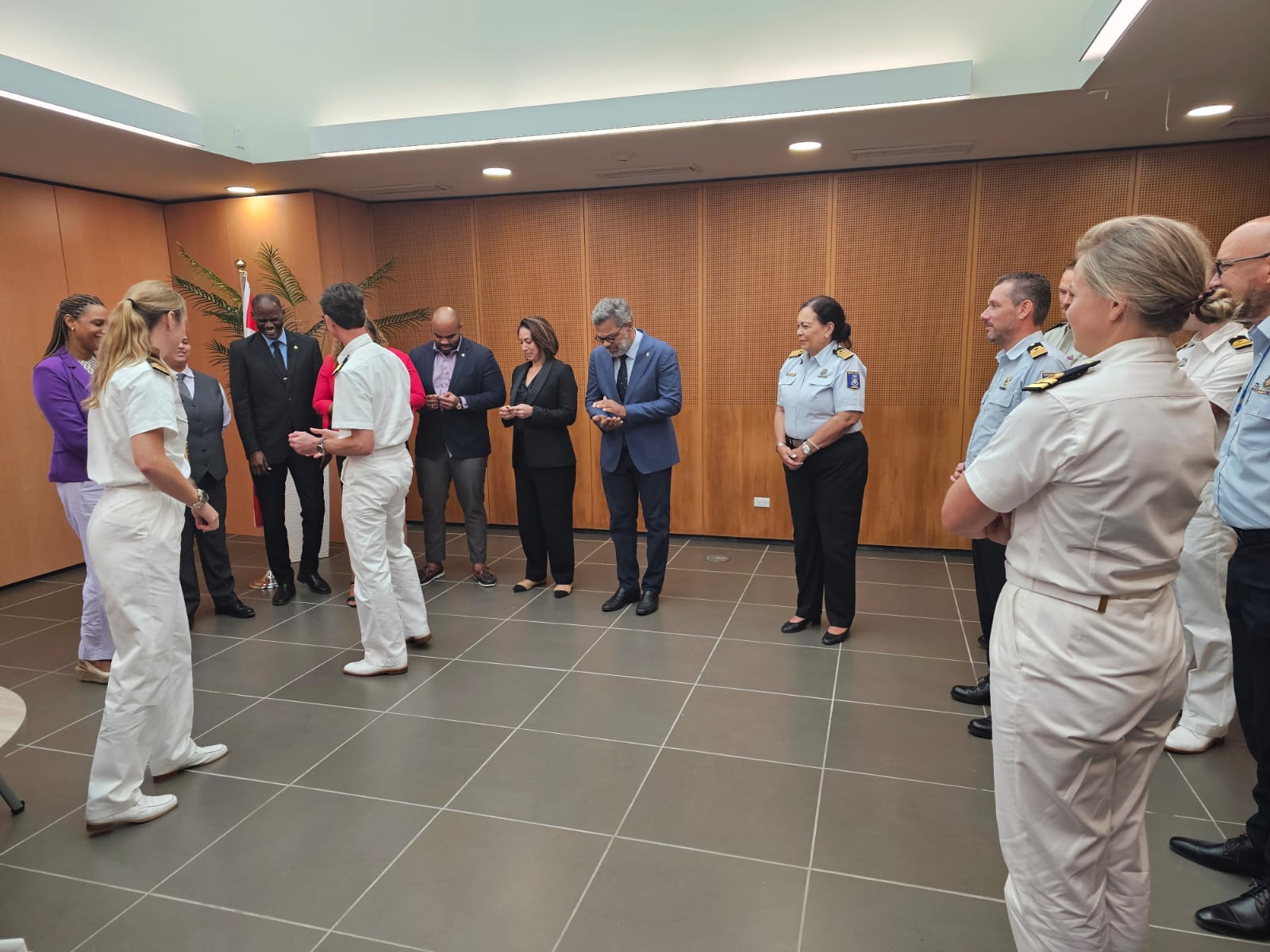 Conseho Di Minister Di Sint Maarten A Reuni Riba Tareanan Di Defensa Y Guarda Costa Den Caribe 2