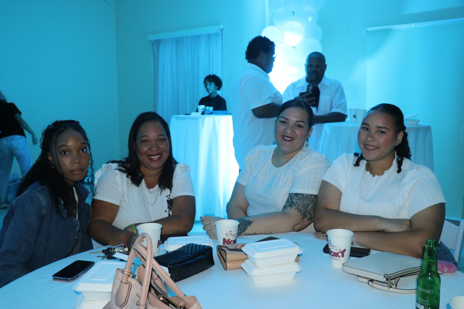 Den Un Ambiente Di Famia Pareha Lysha Janga Y John Celaire A Revela Genero Di Nan Yiu Na Caminda 5