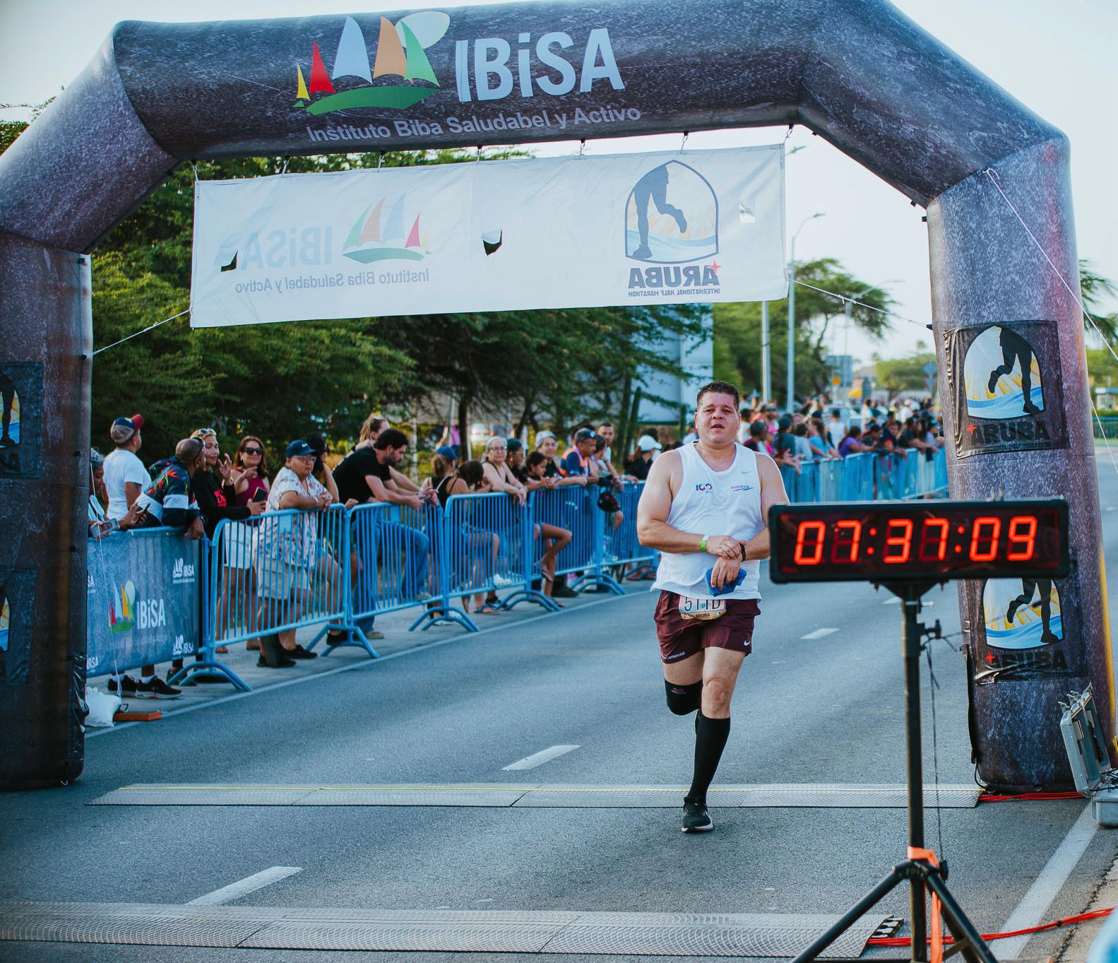 Ekiponan Di Aruba Bank A Participa Den E 39 Edicion Di Aruba International Half Marathon 2025