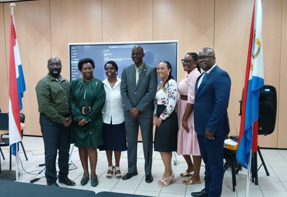 Group Photo With Minister Brug