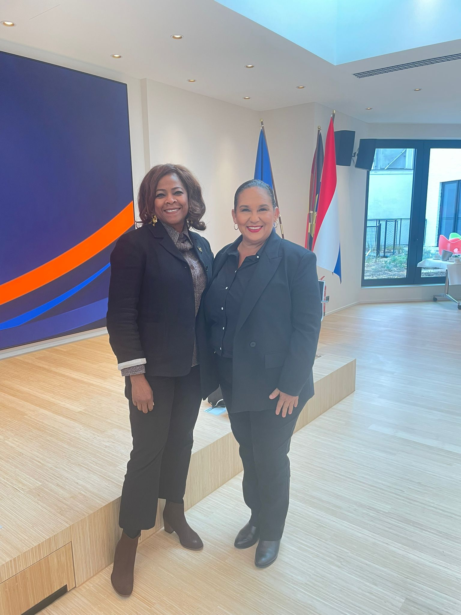 Minister Arrindell And Maduro Photo Caption 1