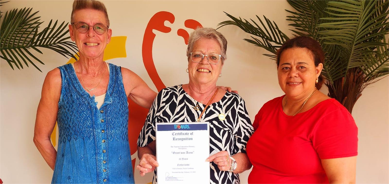 Tourism Corporation Bonaire Eert Negen Bezoekers Als Ambassadeurs Van Bonaire 161 Greet Van Arem 22 Years 12022025