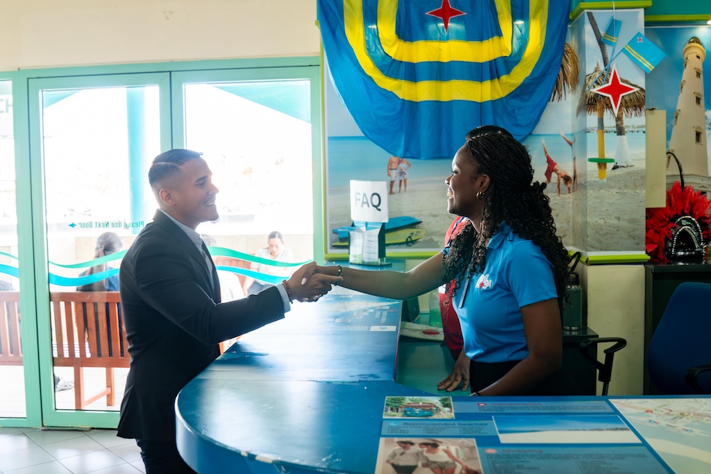 Minister Wendrick Cicilia A Bishita Aruba Ports Authority Y A Haya Presentacion Di Proyecto Visionario Di Port City 164 Apa 5
