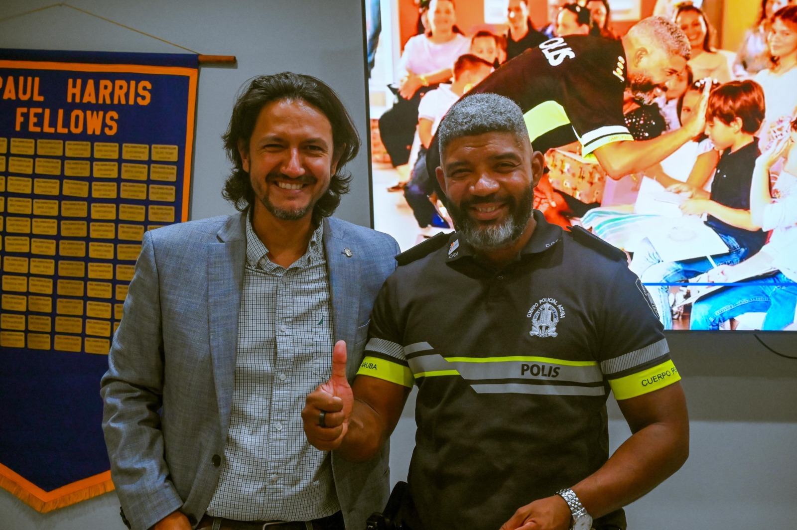 Altocomisario Cu Presentacion Na Rotary Club Of Aruba 1