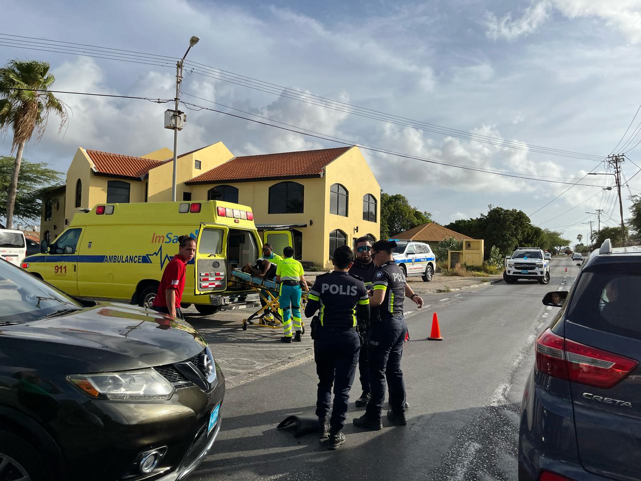 Motociclista Cu A Keda Pega Bou Auto Ta Keha Di Hopi Di Dolor.5