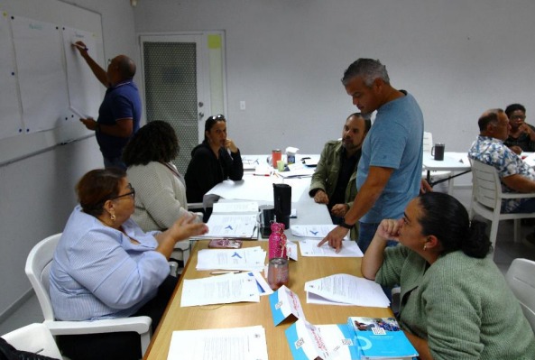 Personal Di E.p.b. A Haya Training Di Consortium Beroepsonderwijs Di Hulanda 1