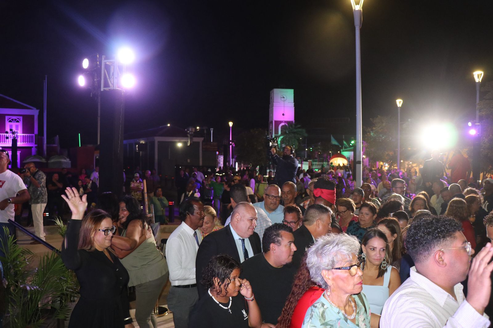 Prome Minister Mike Eman A Presenta Su Gabinete Avp Futuro.66