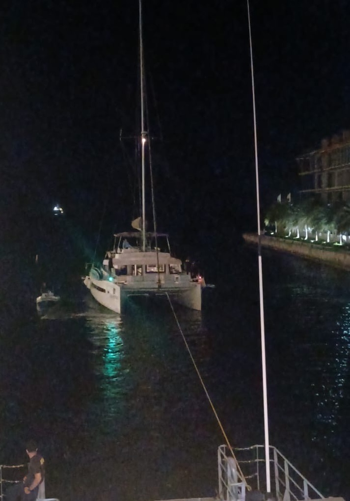 Guardia Di Kosta A Ricibi Un Call Mayday Pa Ayudo Riba Lama Na St Maarten