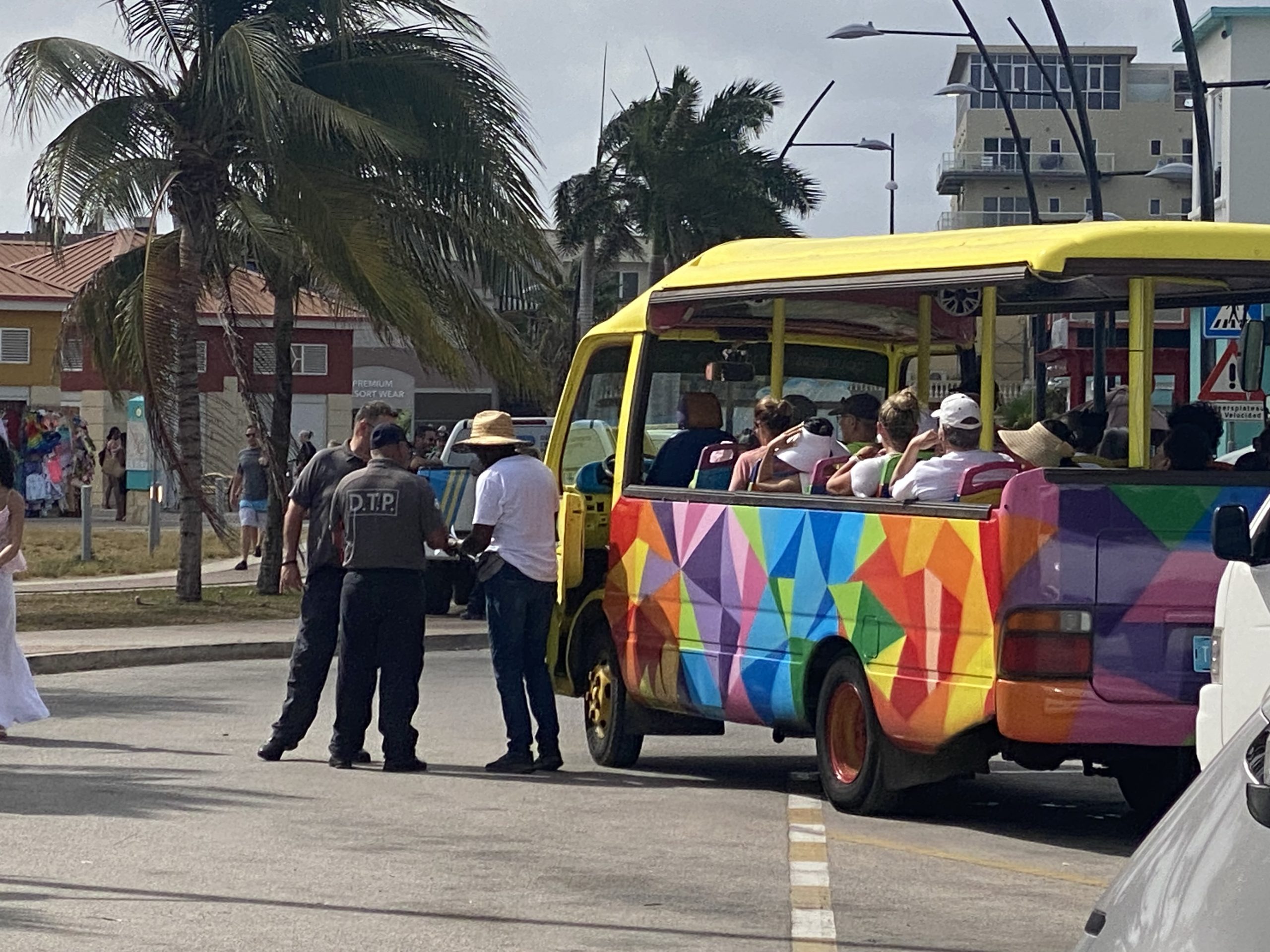 Control Di Tour Cuide Na Waf Mester Ta Igual Pa Esunnan Di Paden Y Pafo 159 Control Di Tour Cuide Na Waf Mester Ta Igual Pa Esunnan Di Paden Y Pafo 3 Scaled