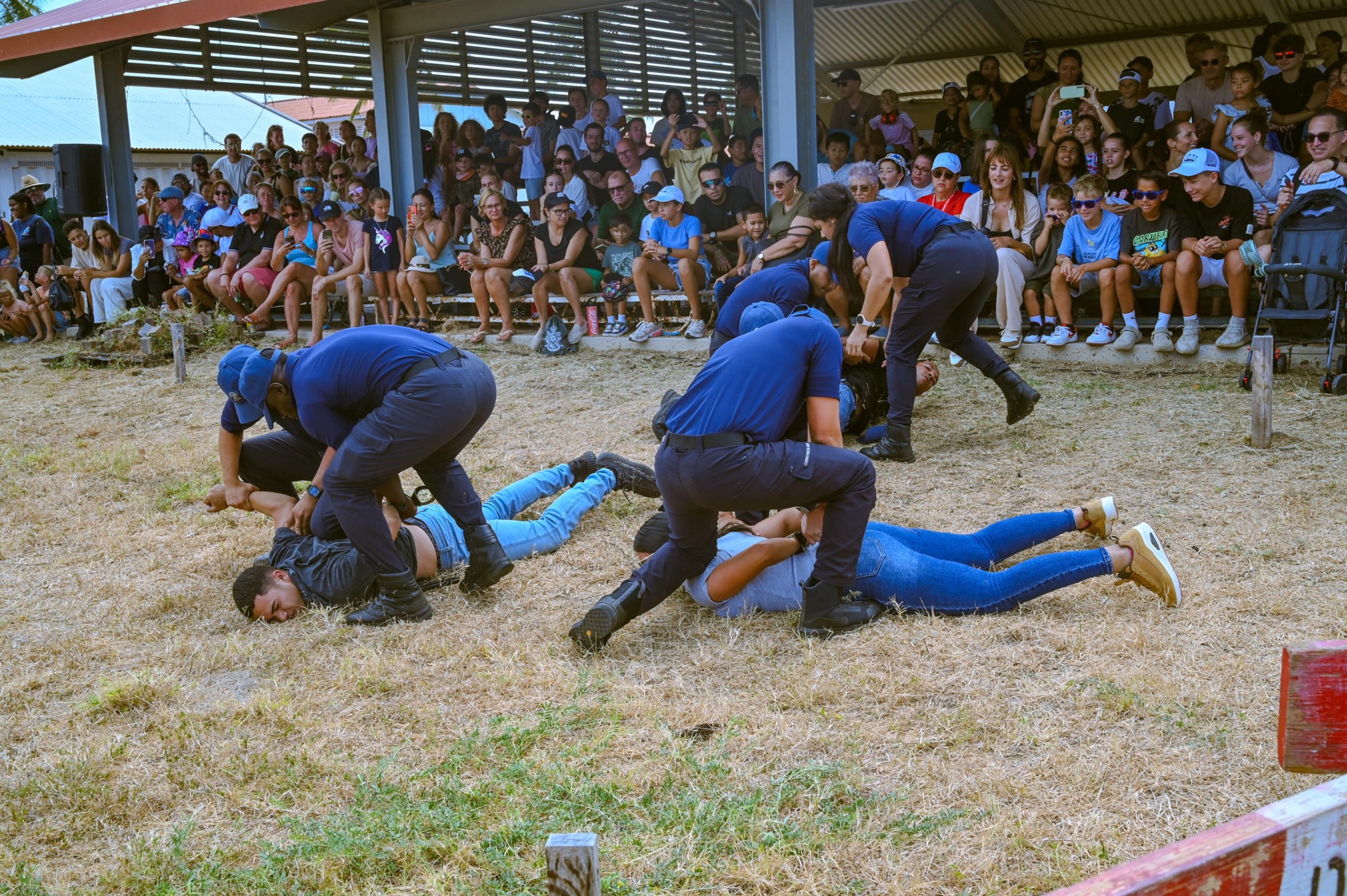 Cuerpo Policial Aruba Presente Na Opendag Mariniers Kazerne 160 Cuerpo Policial Aruba.55 Scaled