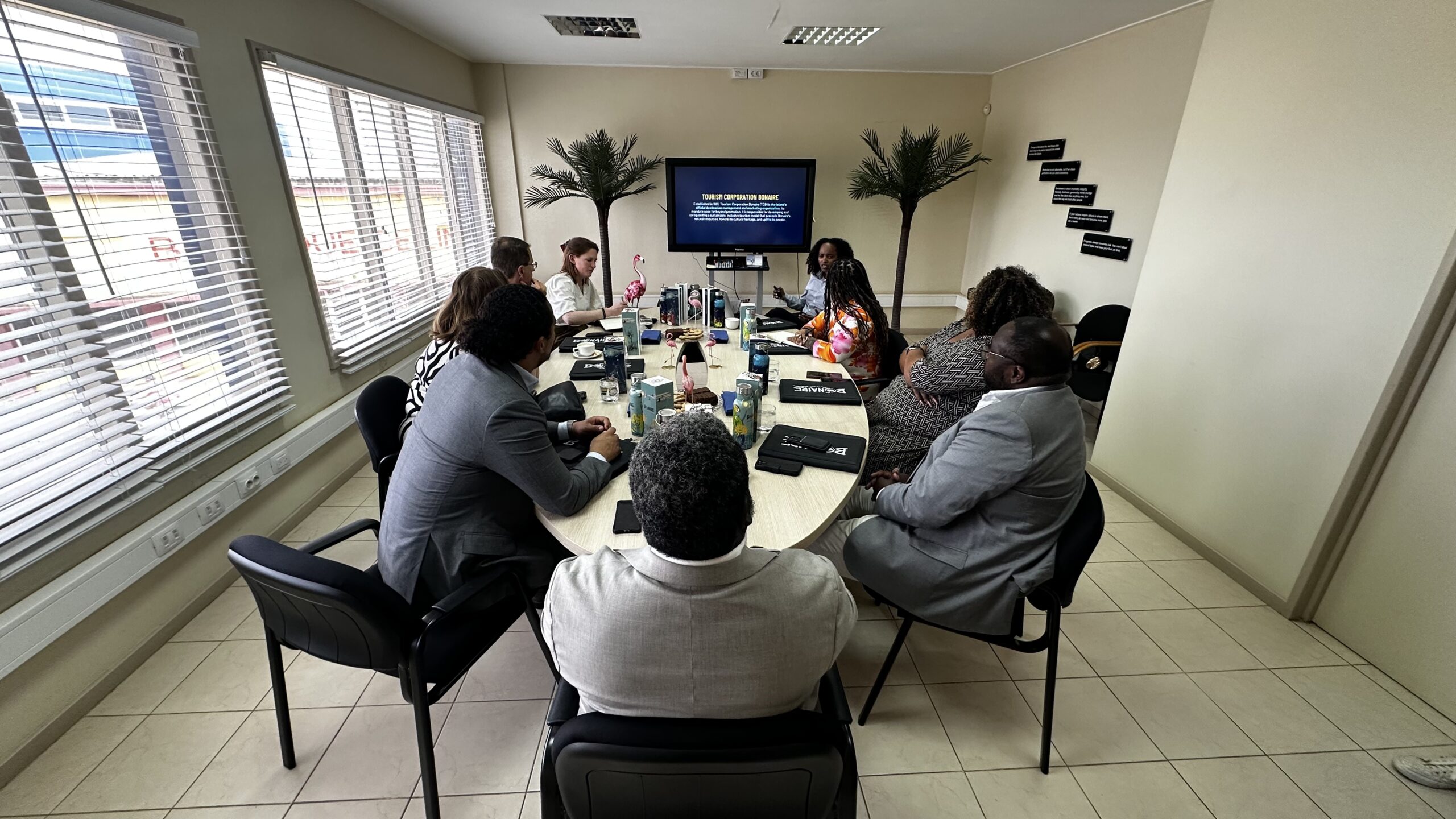 Delegashon Di Komishon Di Relashonnan Den Reino Di Tweede Kamer 1 Scaled