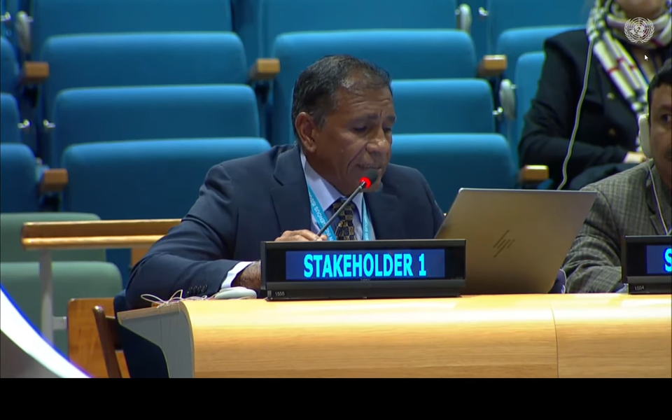 James Finies @ Un Ny