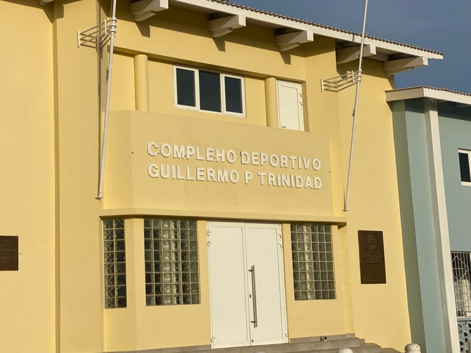 Minister Gerlien Croes A Manda Pidi Yabi Di Stadion Guilero Prospero Triids