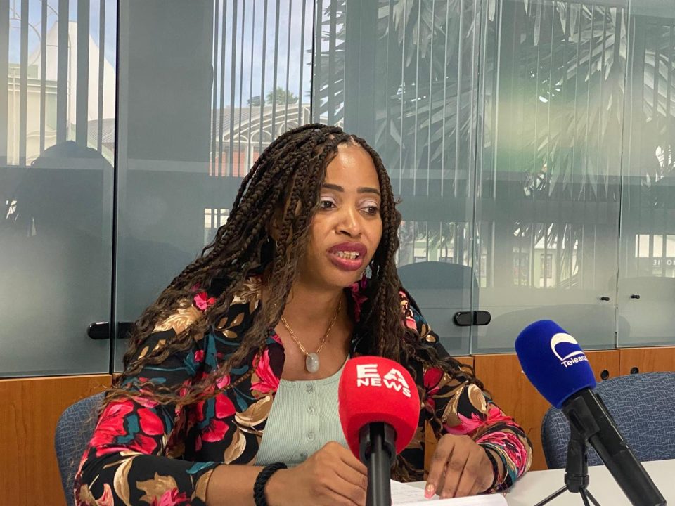 Parlamentario Di Futro Ruthlyn Lindor